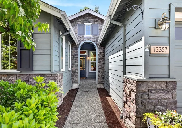 Photo 3 of Single family home for sale at 12357 Big Leaf Way Ne, Redmond, WA 98053 | MLS# NWM2552231 | Listing updated on 2026-10-02