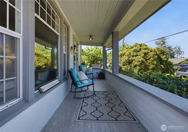 Photo 3 of Single family home for sale at 1718 Langdon St, Sumner, WA 98390 | MLS# NWM2552298 | Listing updated on 2026-09-22