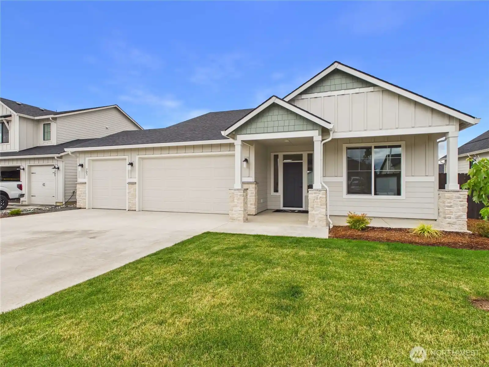 Photo 3 of Single family home for sale at 703 Powell Ave, Winlock, WA 98596 | MLS# NWM2552302 | Listing updated on 2026-10-09