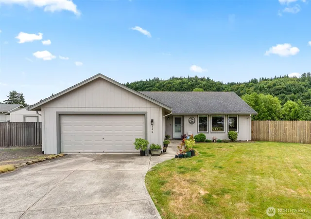 Photo 1 of Single family home for sale at 142 Charles St, Longview, WA 98632 | MLS# NWM2552321 | Listing updated on 2026-09-22