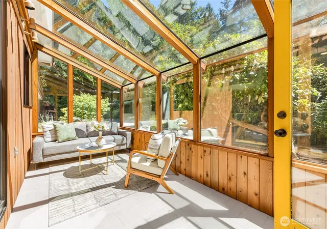 Photo 3 of Sale Pending at 676 Park Ave NE, Bainbridge Island, WA 98110 | MLS# NWM2552337 | Listing updated on 2026-09-25