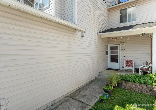 Photo 3 of Townhouse for sale at 115 21st Street Se #C, Auburn, WA 98002 | MLS# NWM2552343 | Listing updated on 2026-09-26