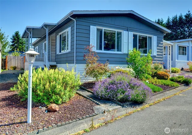 Photo 3 of Manufactured home for sale at 1415 84th Street Se #199, Everett, WA 98208 | MLS# NWM2552347 | Listing updated on 2026-09-22