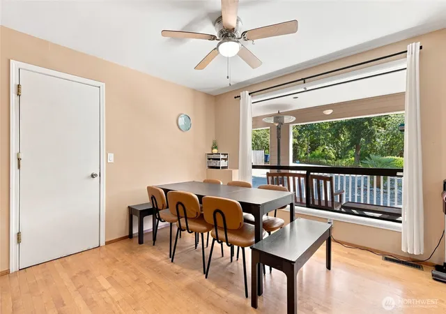 Photo 4 of Single family home for sale at 6409 Chennault Beach Dr, Mukilteo, WA 98275 | MLS# NWM2552353 | Listing updated on 2026-09-22