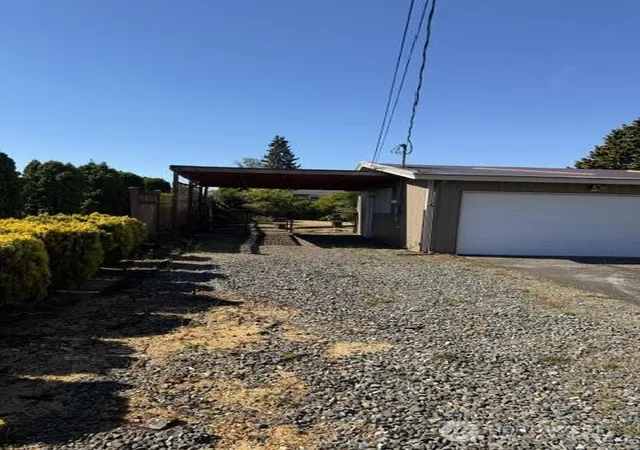 Photo 4 of Sale Pending at 5702 N 14th Street, Tacoma, WA 98406 | MLS# NWM2552356 | Listing updated on 2026-09-25