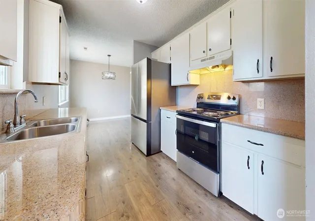 Photo 3 of Single family home for sale at 733 Ridge Pl, Omak, WA 98841 | MLS# NWM2552365 | Listing updated on 2026-09-22
