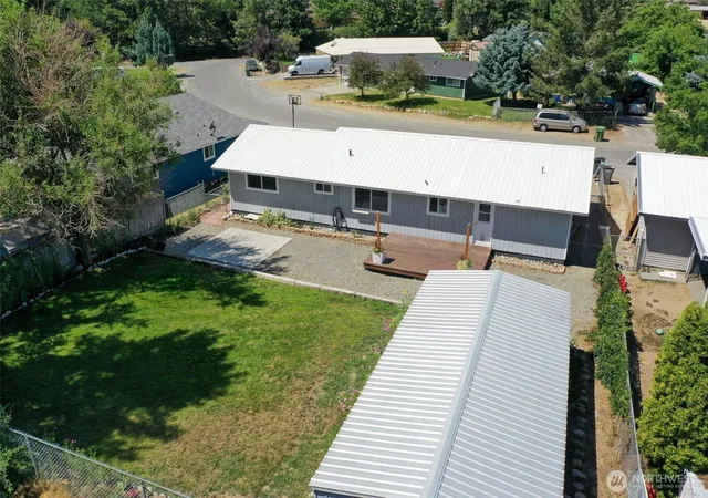 Photo 4 of Single family home for sale at 733 Ridge Pl, Omak, WA 98841 | MLS# NWM2552365 | Listing updated on 2026-09-22
