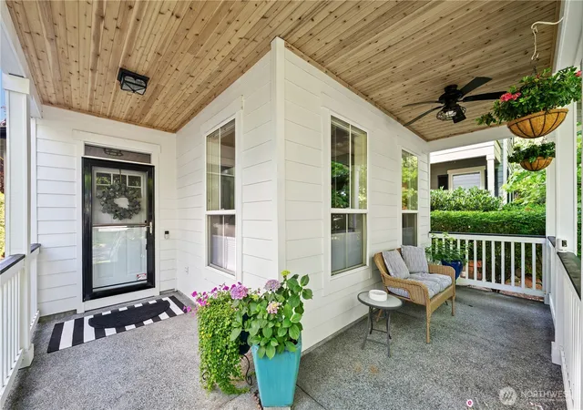 Photo 2 of Sale Pending at 34743 Se Ridge St, Snoqualmie, WA 98065 | MLS# NWM2552379 | Listing updated on 2026-09-25
