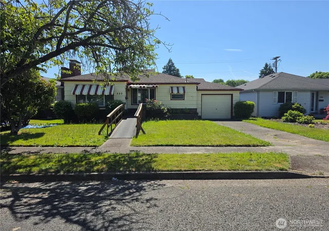 Photo 1 of Single family home for sale at 520 28th Avenue, Longview, WA 98632 | MLS# NWM2552388 | Listing updated on 2026-09-22