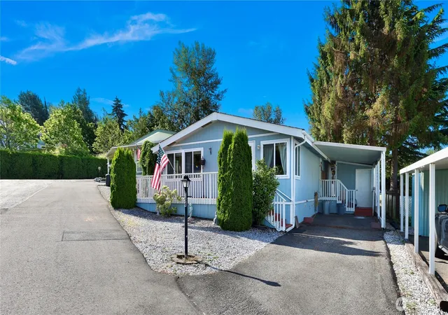 Photo 2 of Manufactured home for sale at 1200 Lincoln St #154, Bellingham, WA 98229 | MLS# NWM2552397 | Listing updated on 2026-10-02