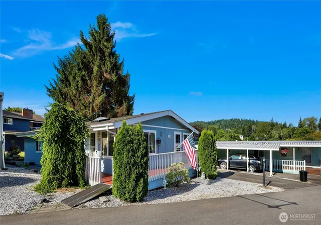 Photo 3 of Manufactured home for sale at 1200 Lincoln St #154, Bellingham, WA 98229 | MLS# NWM2552397 | Listing updated on 2026-10-02