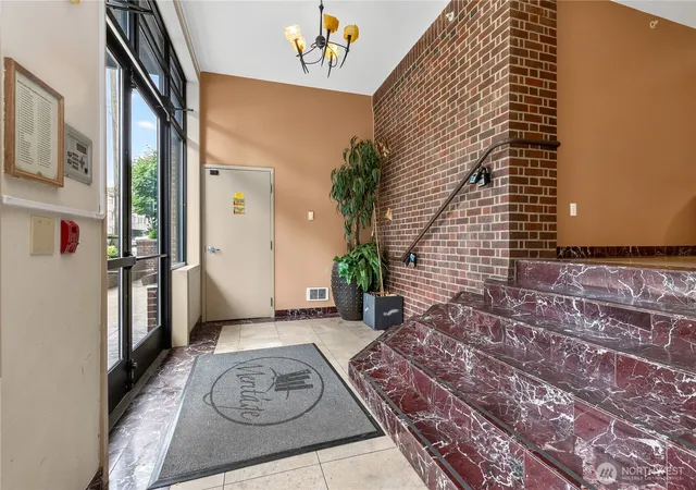 Photo 3 of Condo for sale at 124 Bellevue Ave E #601, Seattle, WA 98102 | MLS# NWM2552398 | Listing updated on 2026-09-29