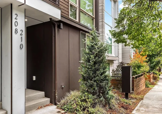 Photo 3 of Sale Pending at 210 20th Avenue S, Seattle, WA 98144 | MLS# NWM2552414 | Listing updated on 2026-09-27