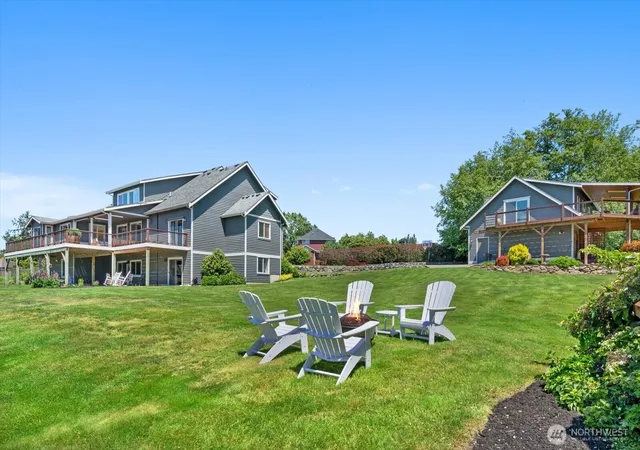 Photo 4 of Single family home for sale at 7804 S Lake Stevens Rd, Lake Stevens, WA 98258 | MLS# NWM2552434 | Listing updated on 2026-09-25