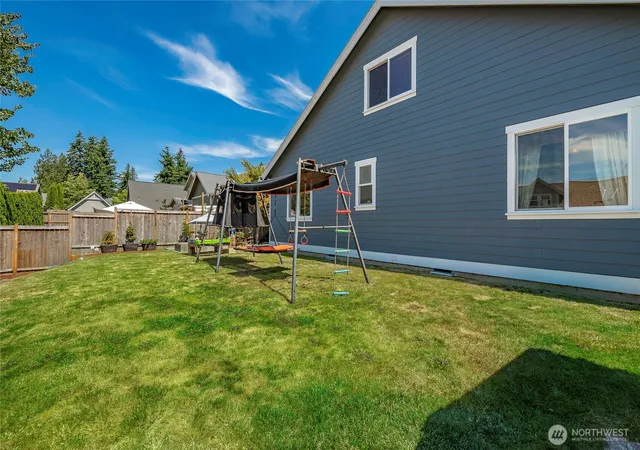 Photo 4 of Single family home for sale at 1461 Lupin St, Lynden, WA 98264 | MLS# NWM2552436 | Listing updated on 2026-09-22