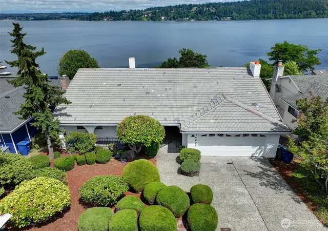 Photo 3 of Single family home for sale at 14820 39th Avenue NE, Lake Forest Park, WA 98155 | MLS# NWM2552444 | Listing updated on 2026-09-30