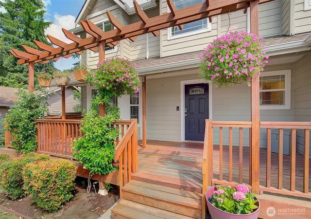 Photo 2 of Single family home for sale at 1117 24th Avenue Se, Puyallup, WA 98374 | MLS# NWM2552462 | Listing updated on 2026-09-30