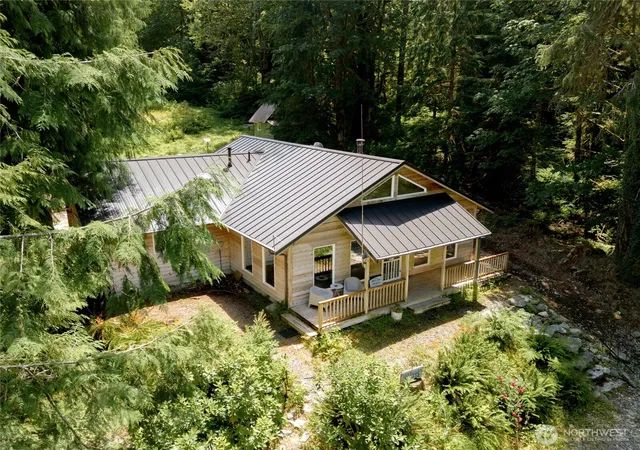 Photo 2 of Single family home for sale at 63292 W Ross Pl, Marblemount, WA 98267 | MLS# NWM2552467 | Listing updated on 2026-09-22