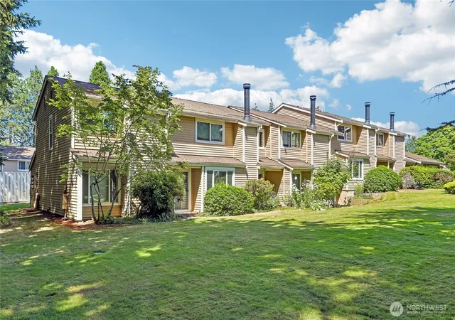 Townhouse for sale at 23801 12th Place S #2103, Des Moines, WA 98198 | MLS# NWM2552496