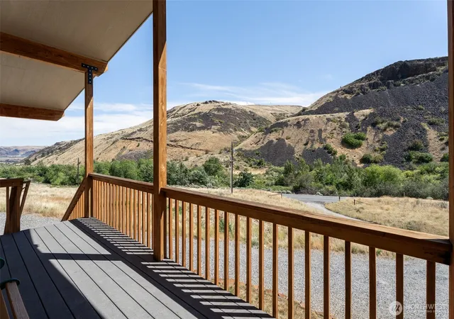 Photo 3 of Single family home for sale at 7400 Colockum Rd, Malaga, WA 98828 | MLS# NWM2552515 | Listing updated on 2026-10-01