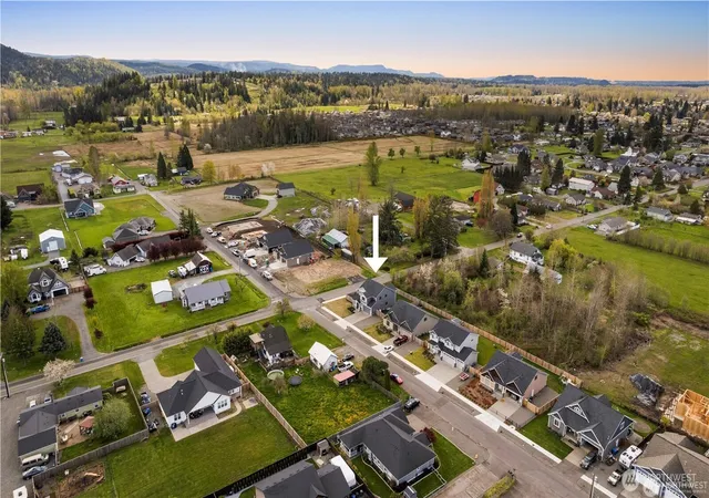 Photo 2 of Sale Pending at 209 N Mcneely St, Buckley, WA 98321 | MLS# NWM2552523 | Listing updated on 2026-09-12