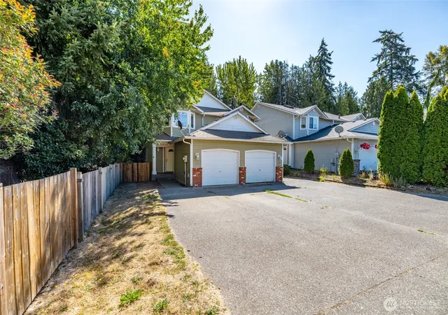 Photo 2 of Sale Pending at 318 N 23rd Street, Mount Vernon, WA 98273 | MLS# NWM2552539 | Listing updated on 2026-09-30