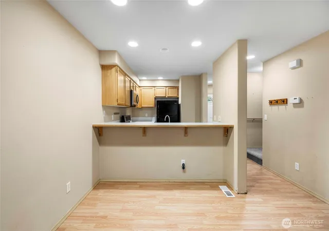 Photo 4 of Sale Pending at 318 N 23rd Street, Mount Vernon, WA 98273 | MLS# NWM2552539 | Listing updated on 2026-09-30