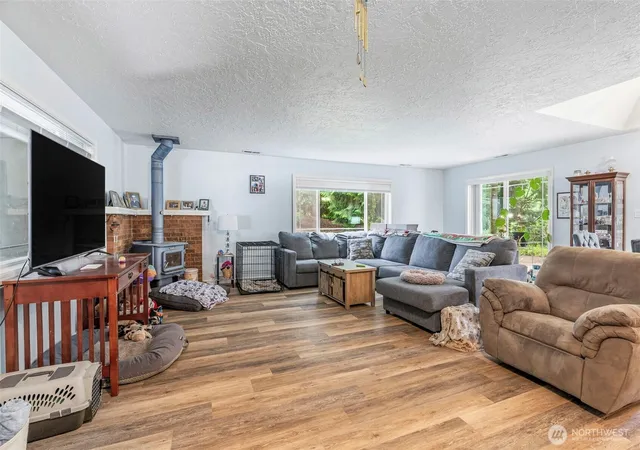 Photo 3 of Single family home for sale at 344 Rose Valley Rd, Kelso, WA 98626 | MLS# NWM2552541 | Listing updated on 2026-09-22