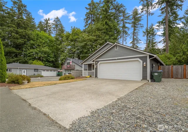Photo 3 of Single family home for sale at 3320 College St SE, Lacey, WA 98503 | MLS# NWM2552562 | Listing updated on 2026-09-22