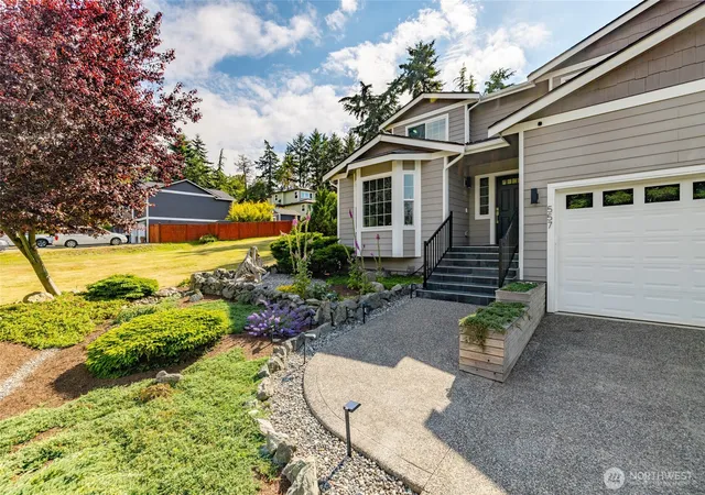 Photo 3 of Single family home for sale at 557 Fort Ebey Rd, Coupeville, WA 98239 | MLS# NWM2552572 | Listing updated on 2026-09-22