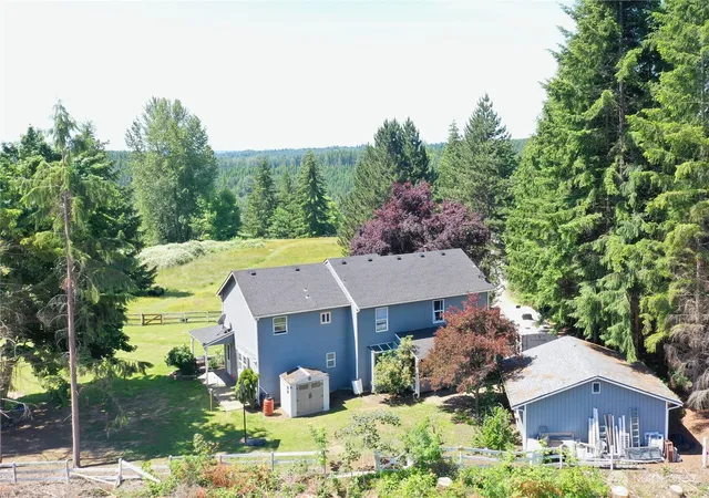 Photo 4 of Single family home for sale at 30815 Finn Settlement Rd, Arlington, WA 98223 | MLS# NWM2552591 | Listing updated on 2026-09-22