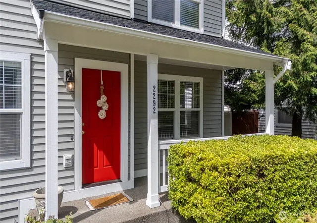 Photo 3 of Single family home for sale at 2292 Palisade Blvd, Dupont, WA 98327 | MLS# NWM2552606 | Listing updated on 2026-09-24