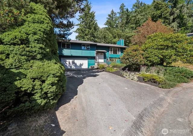 Photo 1 of Single family home for sale at 4109 60th Street Ct E, Tacoma, WA 98443 | MLS# NWM2552608 | Listing updated on 2026-09-22