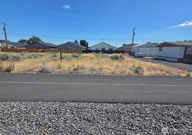 Photo 1 of Land for sale at 0 Parcel No 0808885000, Soap Lake, WA 98851 | MLS# NWM2552616 | Listing updated on 2026-09-22