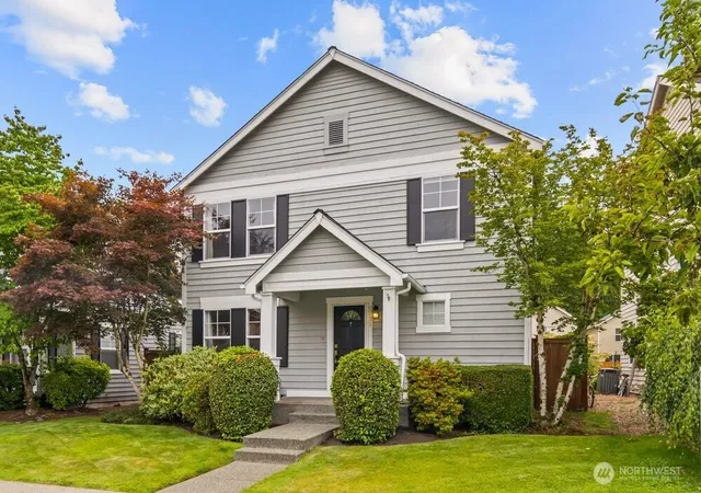 Photo 2 of Single family home for sale at 9731 228th Terrace Ne, Redmond, WA 98053 | MLS# NWM2552621 | Listing updated on 2026-09-25