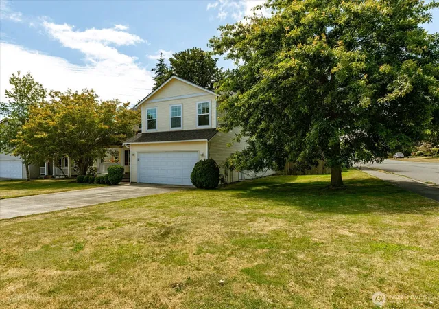 Photo 2 of Sale Pending at 685 Sw 1st Avenue, Oak Harbor, WA 98277 | MLS# NWM2552653 | Listing updated on 2026-09-21