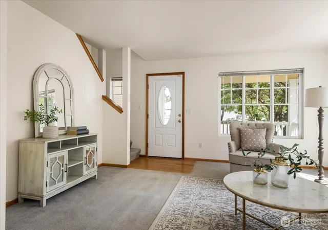 Photo 3 of Sale Pending at 685 SW 1st Avenue, Oak Harbor, WA 98277 | MLS# NWM2552653 | Listing updated on 2026-09-21