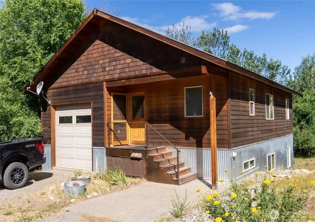Photo 1 of Single family home for sale at 308 Washington St, Winthrop, WA 98862 | MLS# NWM2552658 | Listing updated on 2026-09-22