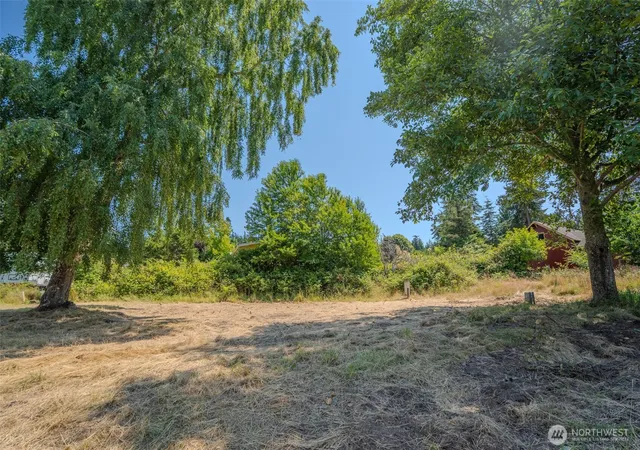 Photo 1 of Sale Pending at 118 Alder St, Eastsound, WA 98245 | MLS# NWM2552672 | Listing updated on 2026-10-02