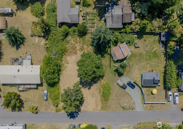 Photo 3 of Sale Pending at 118 Alder St, Eastsound, WA 98245 | MLS# NWM2552672 | Listing updated on 2026-10-02