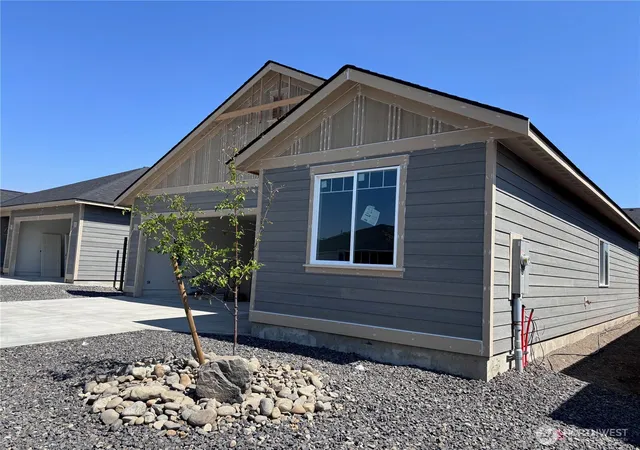 Photo 1 of Single family home for sale at 2604 N Emery St, Ellensburg, WA 98926 | MLS# NWM2552689 | Listing updated on 2026-09-22