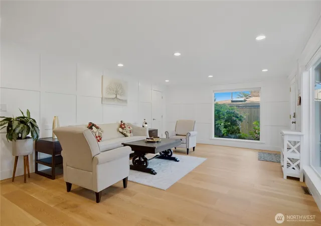 Photo 4 of Single family home for sale at 1820 101st Avenue NE, Bellevue, WA 98004 | MLS# NWM2552716 | Listing updated on 2026-09-22
