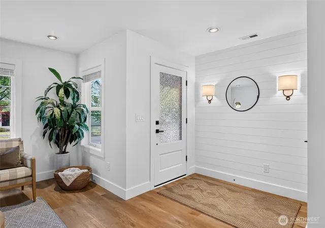Photo 3 of Single family home for sale at 33903 Sorenson St Se, Snoqualmie, WA 98065 | MLS# NWM2552720 | Listing updated on 2026-09-18