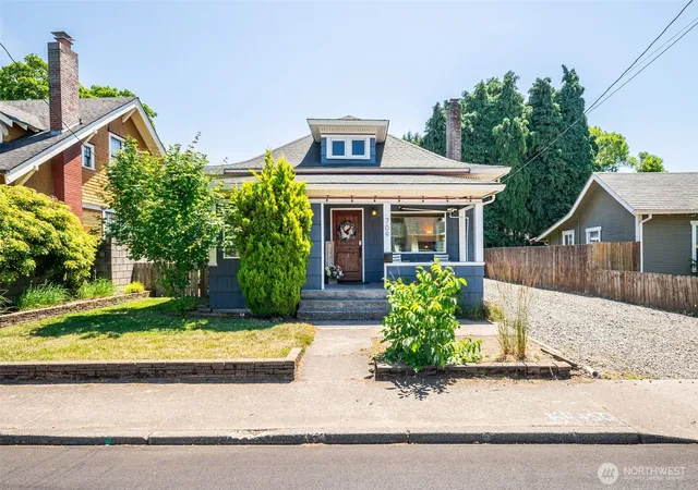 Photo 1 of Single family home for sale at 709 W 4th Plain Blvd, Vancouver, WA 98660 | MLS# NWM2552725 | Listing updated on 2026-09-22