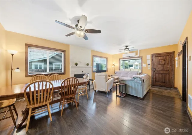 Photo 4 of Single family home for sale at 709 W 4th Plain Blvd, Vancouver, WA 98660 | MLS# NWM2552725 | Listing updated on 2026-09-22