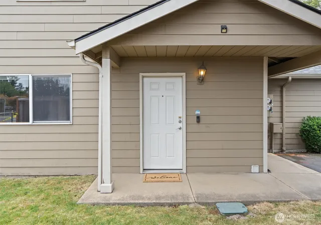 Photo 3 of Townhouse for sale at 304 29th Street Se #101, Auburn, WA 98002 | MLS# NWM2552738 | Listing updated on 2026-10-02