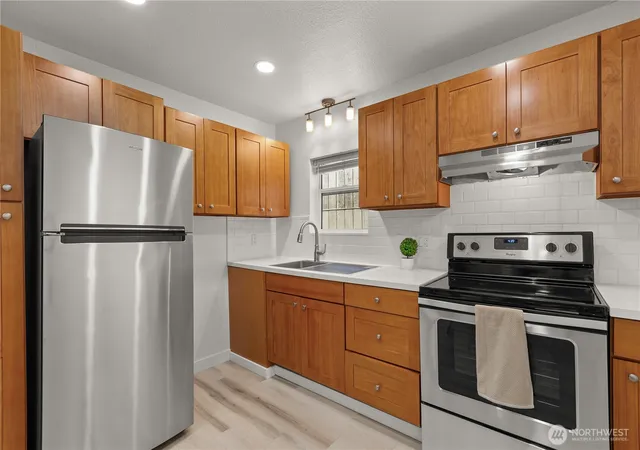 Photo 3 of Townhouse for sale at 617 140th Street S #6, Tacoma, WA 98444 | MLS# NWM2552753 | Listing updated on 2026-09-22