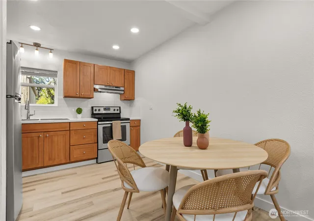 Photo 4 of Townhouse for sale at 617 140th Street S #6, Tacoma, WA 98444 | MLS# NWM2552753 | Listing updated on 2026-09-22