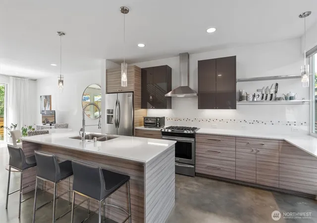 Photo 3 of Townhouse for sale at 7016 California Ave SW #E, Seattle, WA 98136 | MLS# NWM2552757 | Listing updated on 2026-09-30