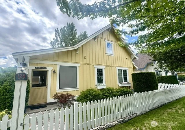 Photo 1 of Single family home for sale at 125 Malarkey Ln, Oroville, WA 98844 | MLS# NWM2552759 | Listing updated on 2026-09-22